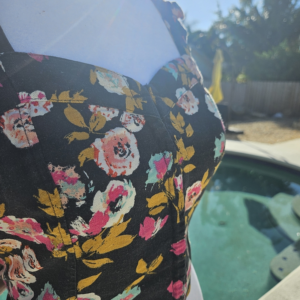 Abound Black Floral Cropped Top Size S Ruffles Feminine Coquette Girl Summer - Picture 4 of 13